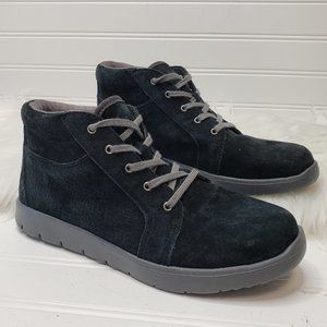 UGG Youth Ankle Booties Size 4 Black Gray Suede High Top Shoe Sneaker Lace Up